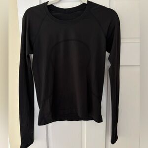 Lululemon Athletica Swifty Tech Black Long Sleeve size 6